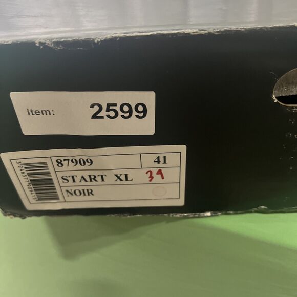 Boot Horse Riding AIGLE Start XL, With Some Damage. Size 7.5 New IN Box #2599 - Picture 9 of 9